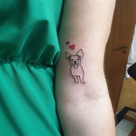 Un dolcissimo tatuaggio per la nipotina: panda e palloncino